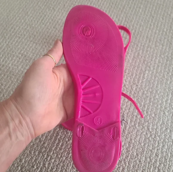 Sandals - Picture 4 of 4